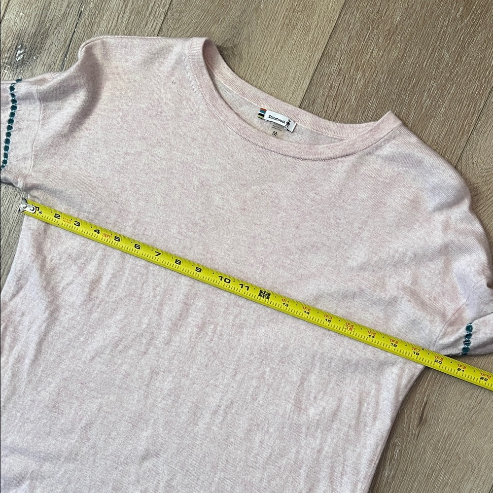 Smartwool ~ soft pink, wool blend sweater, base layer, size M - Picture 6 of 14